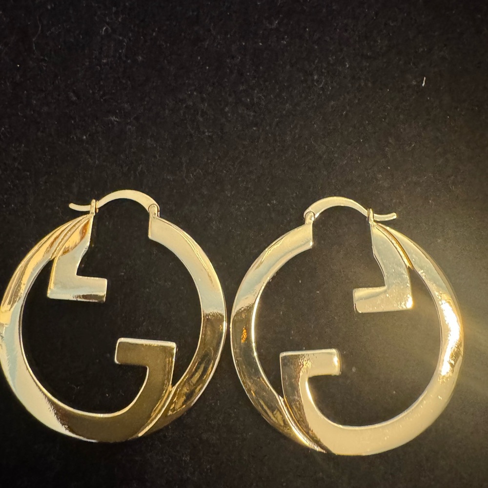 Gucci Gold Logo Hoop Earrings - Picture 2 of 5